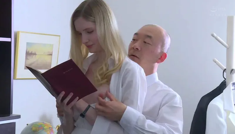 Vợ chấp nhận làm em ghệ cho đối tác của ông chồng để trả nợ