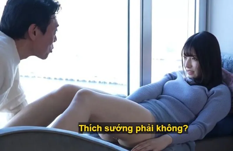 Cuộc chạm trán giữa ông bác lớn tuổi và cô minh tinh trẻ tuổi mới debut tại nhà nghỉ sang trọng
